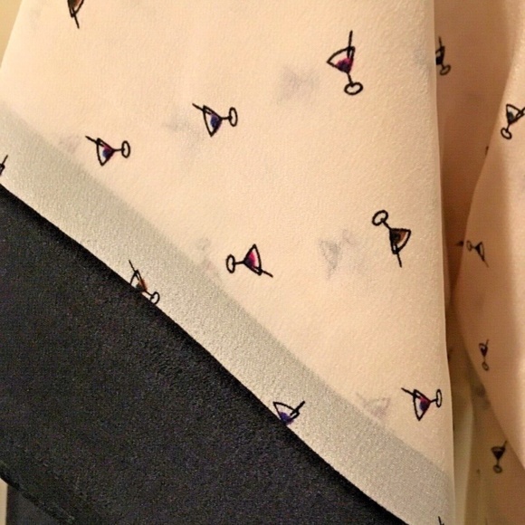 NWOT Club Monaco Square Himanah 100% Silk Scarf Martini glasses Ecru - Picture 3 of 3